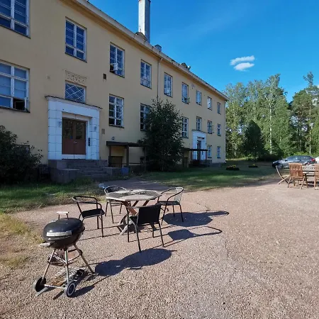 Apartment Captivating 4-bed In Saunafacility